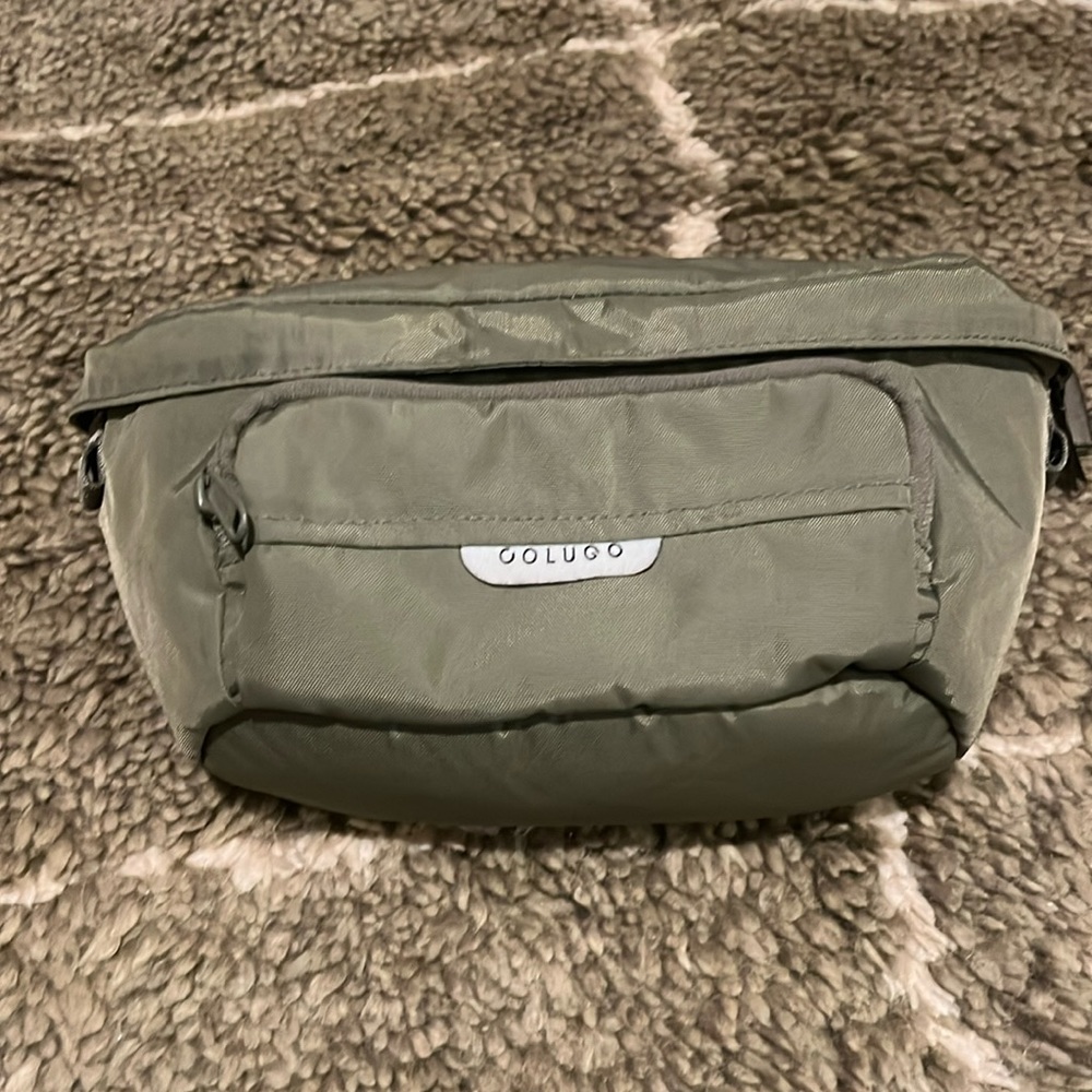 Colugo on the go organizer - diaper crossbody bag, diaper Fanny pack